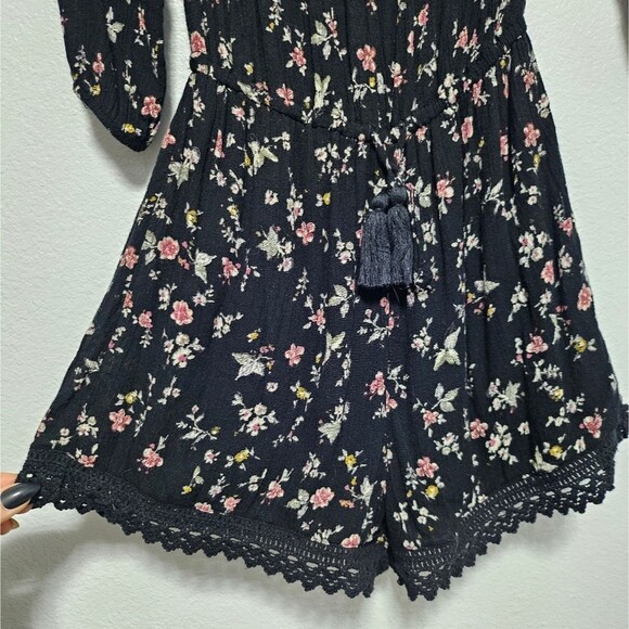 Abercrombie & Fitch Ditsy Floral Off Shoulder Floral Crochet Hem Romper Size XS - Picture 7 of 13